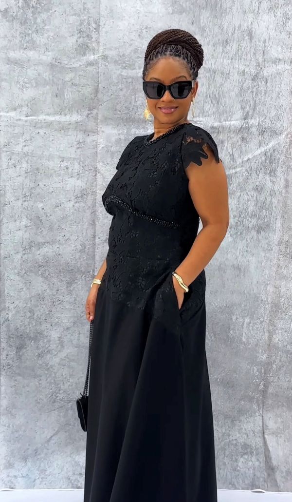 Black Lace Elegance Maxi Dress
