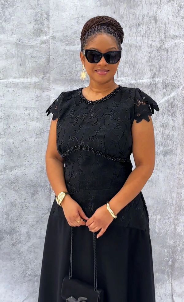 Black Lace Elegance Maxi Dress