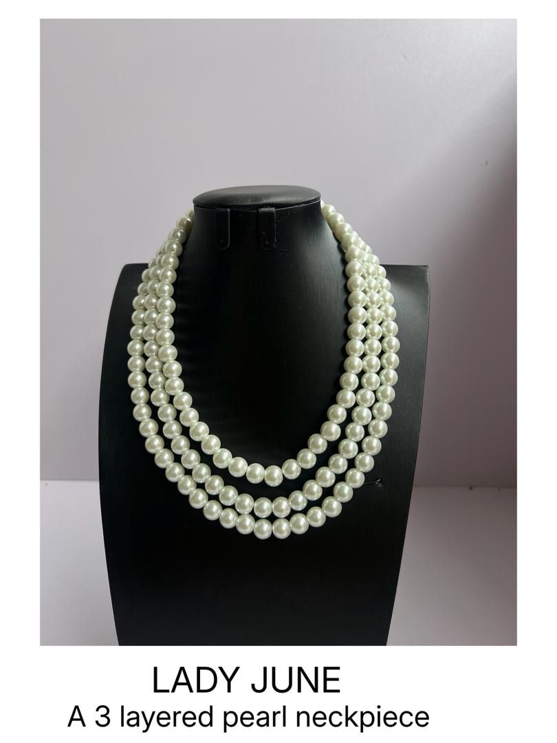 Lady June-Infinity Pearl Set